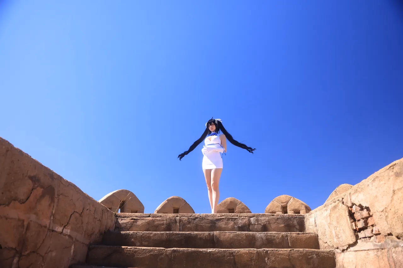 G44 wa Kizutsukanai as Hestia — cosplay photo 10 of 21