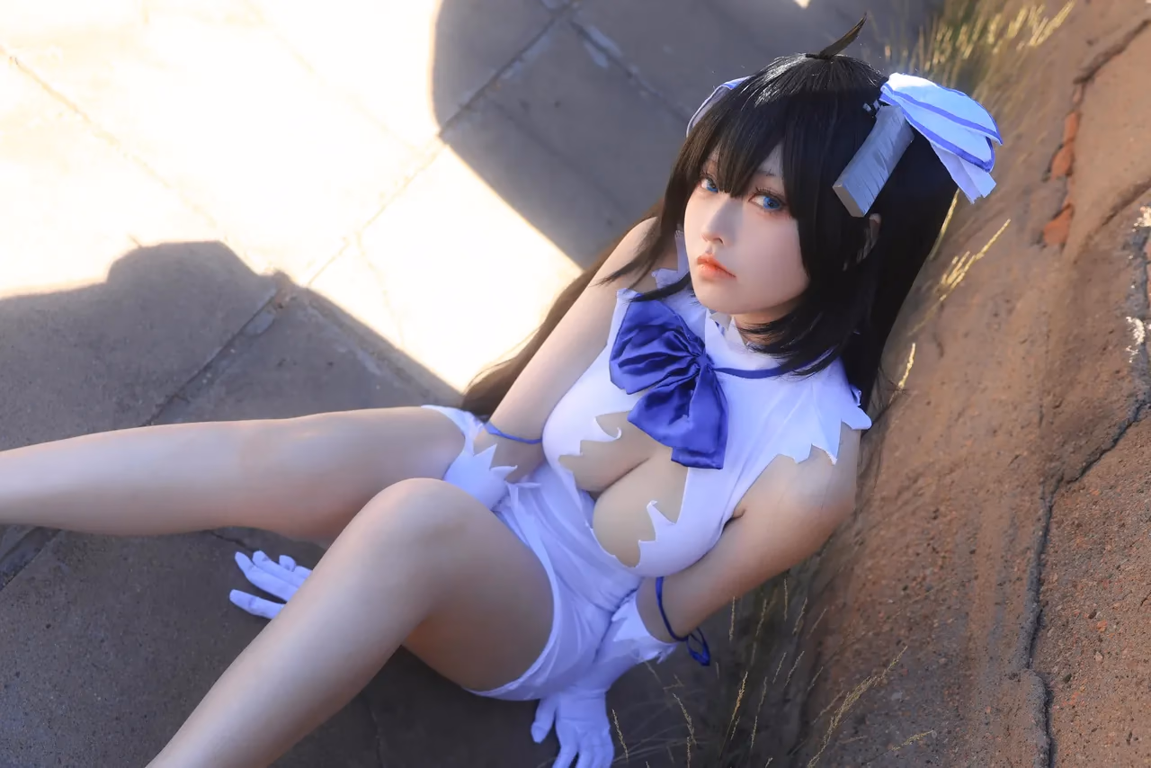G44 wa Kizutsukanai as Hestia — cosplay photo 16 of 21