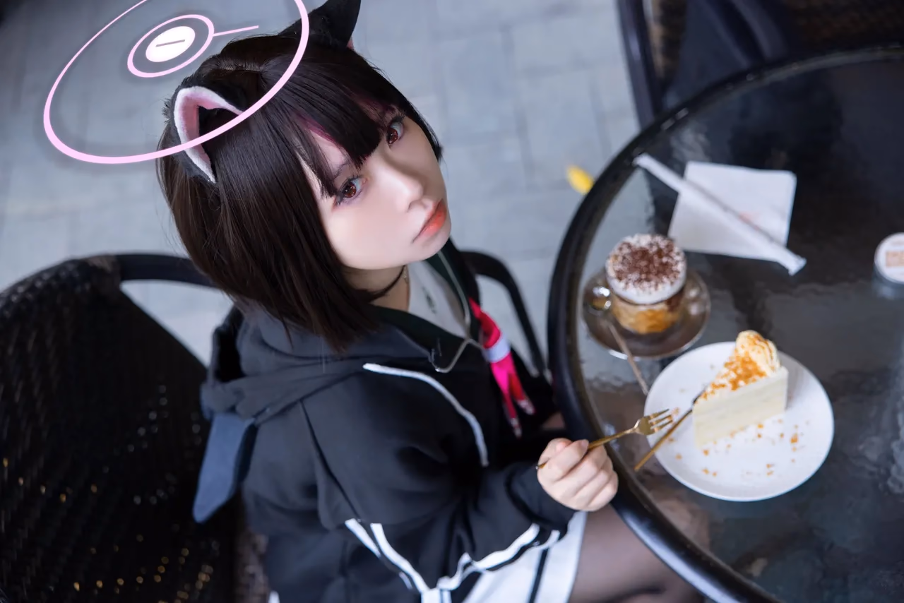 G44 wa Kizutsukanai as Kazusa Kyoyama — cosplay photo 14 of 30