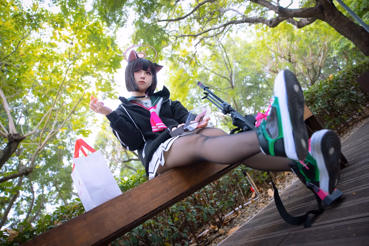 G44 wa Kizutsukanai as Kazusa Kyoyama — cosplay photo 2 of 30