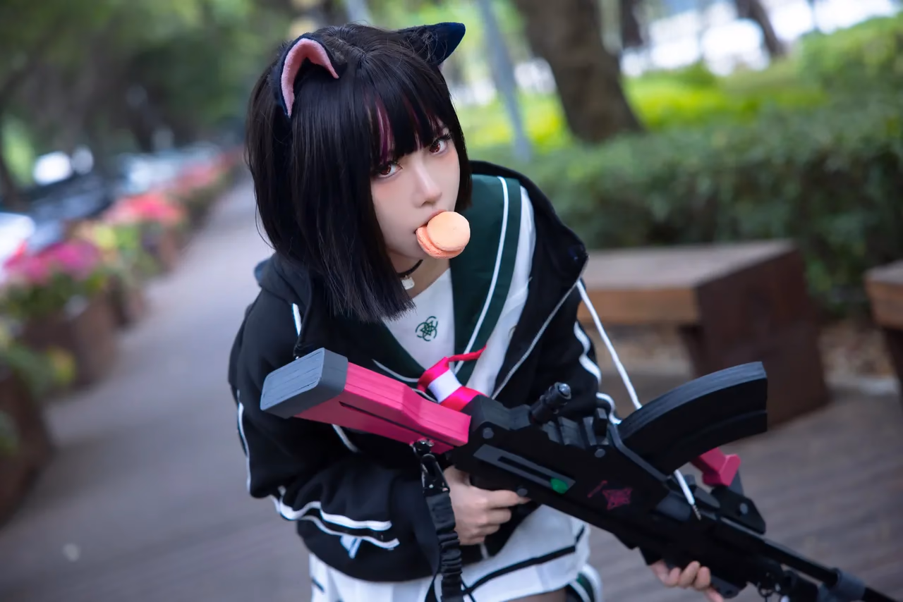 G44 wa Kizutsukanai as Kazusa Kyoyama — cosplay photo 8 of 30