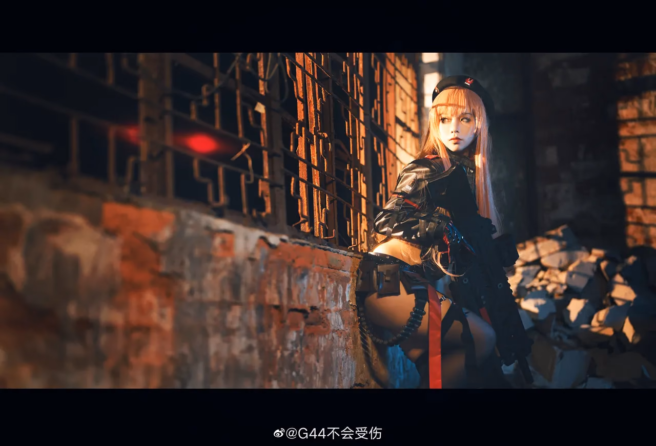 G44 wa Kizutsukanai as Rapi — cosplay photo 2 of 17
