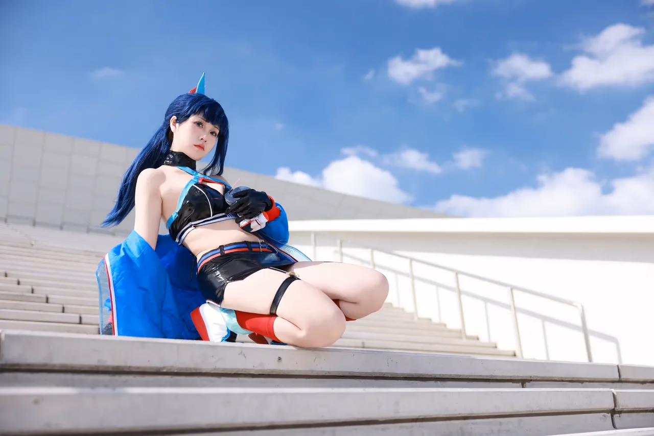 G44 wa Kizutsukanai as Rikka Takarada — cosplay photo 11 of 35