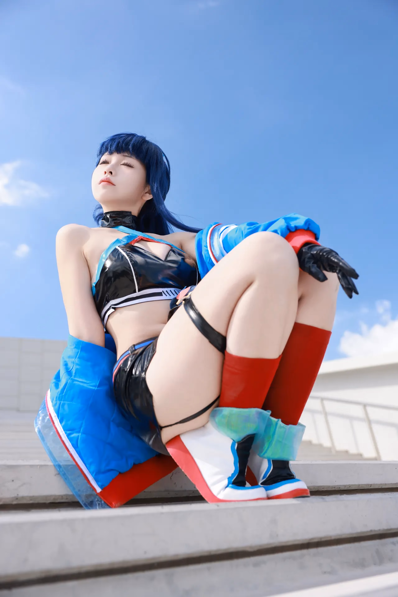 G44 wa Kizutsukanai as Rikka Takarada — cosplay photo 17 of 35