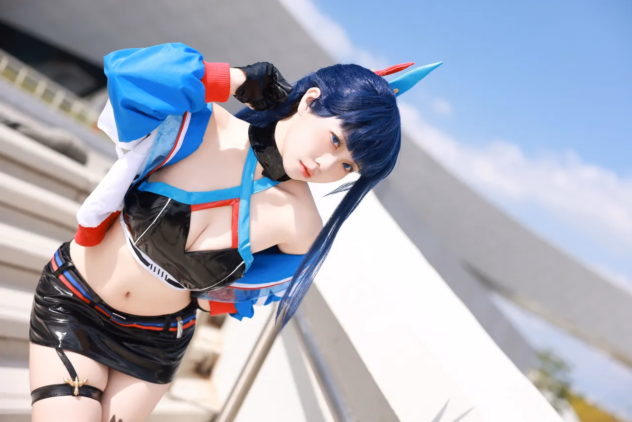 G44 wa Kizutsukanai as Rikka Takarada — cosplay photo 21 of 35