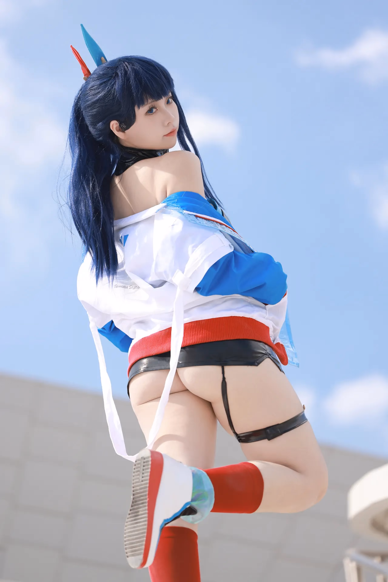 G44 wa Kizutsukanai as Rikka Takarada — cosplay photo 33 of 35
