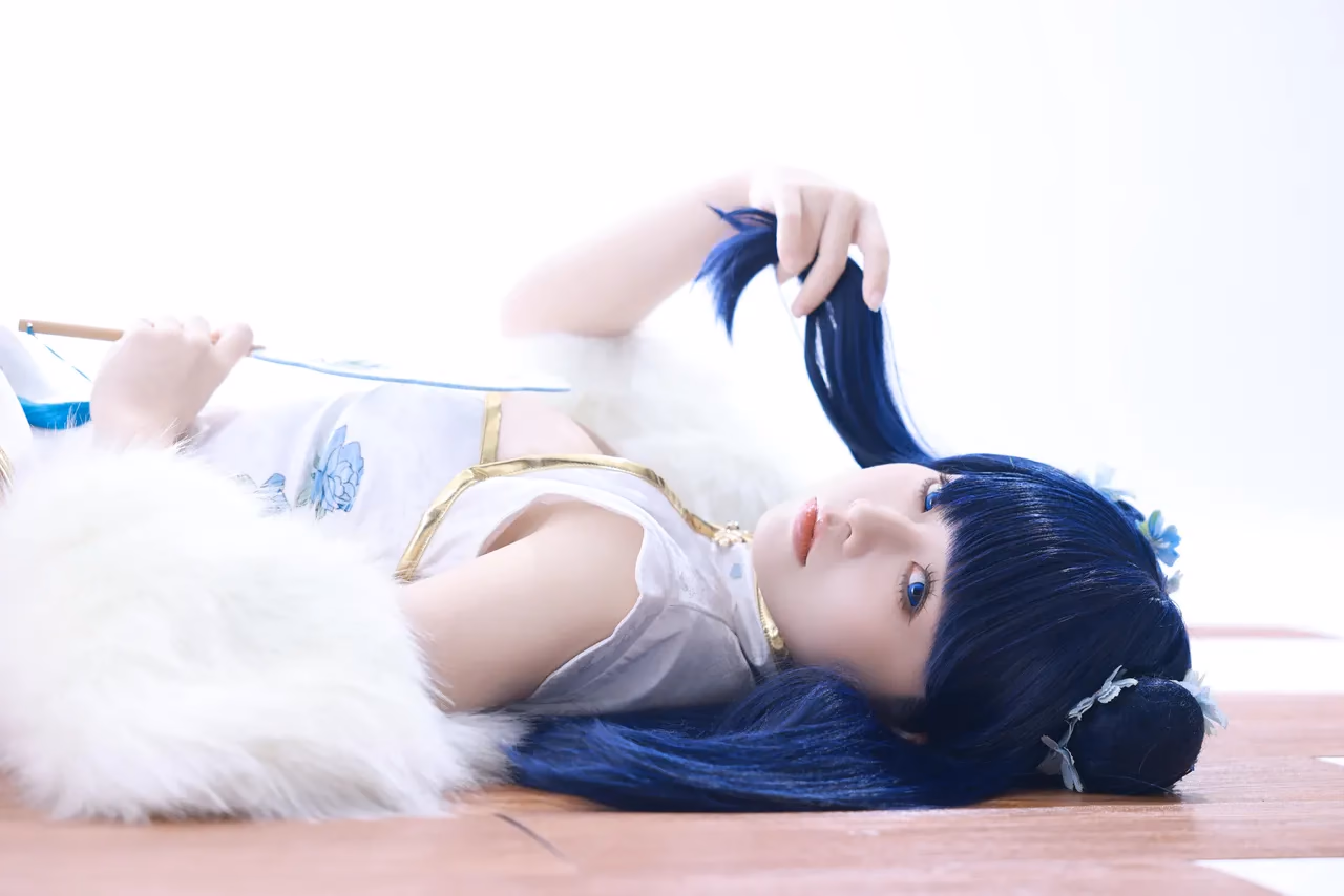 G44 wa Kizutsukanai as Rikka Takarada — cosplay photo 14 of 34