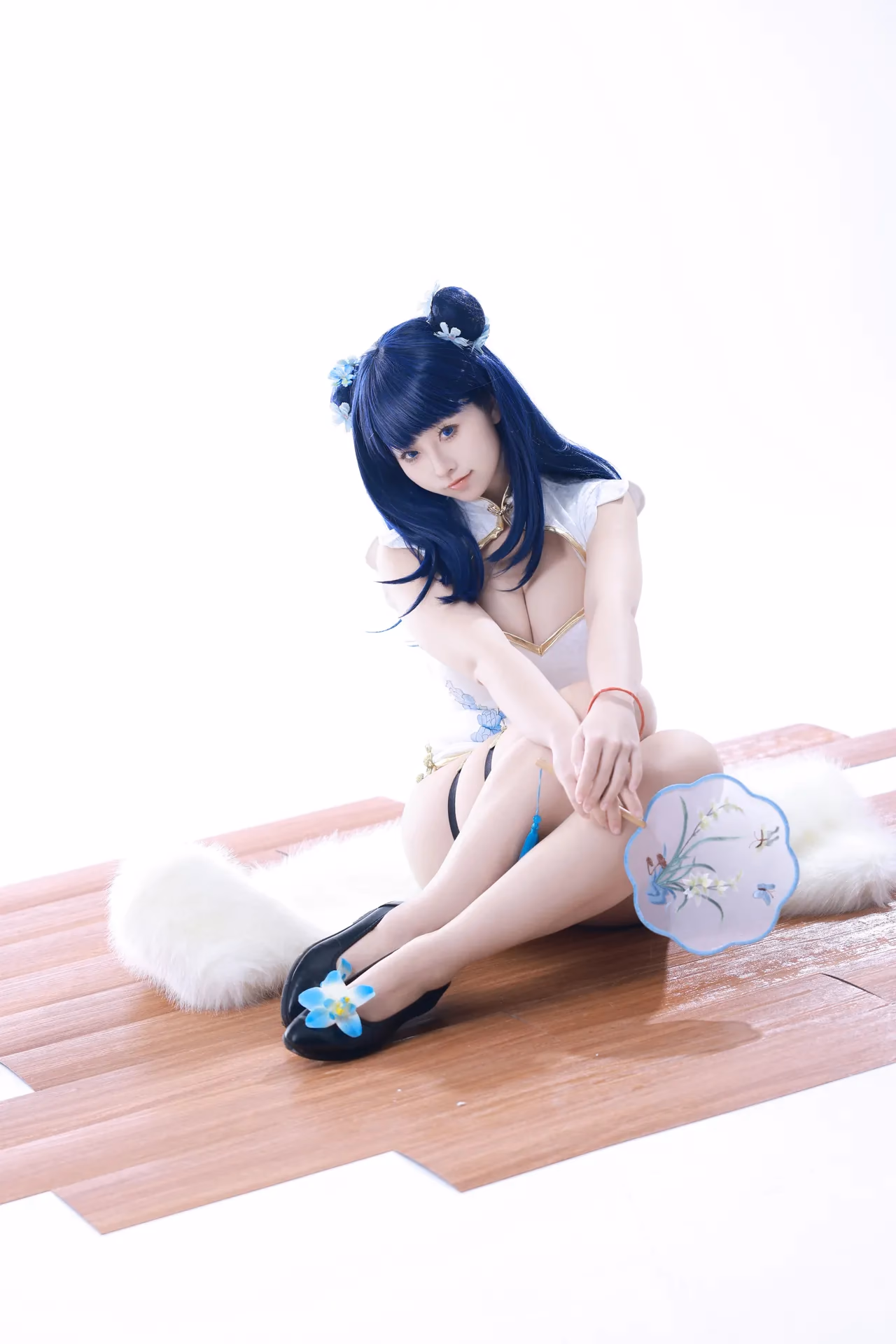 G44 wa Kizutsukanai as Rikka Takarada — cosplay photo 18 of 34