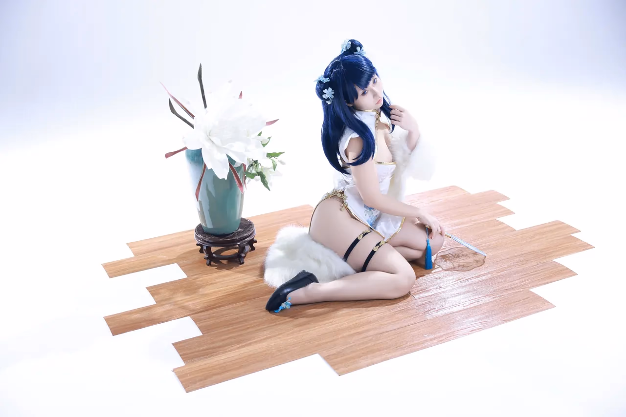 G44 wa Kizutsukanai as Rikka Takarada — cosplay photo 22 of 34