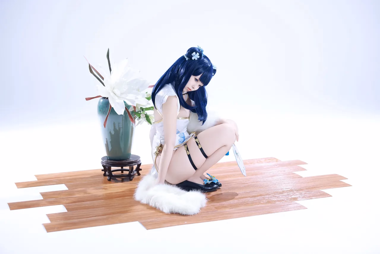 G44 wa Kizutsukanai as Rikka Takarada — cosplay photo 23 of 34