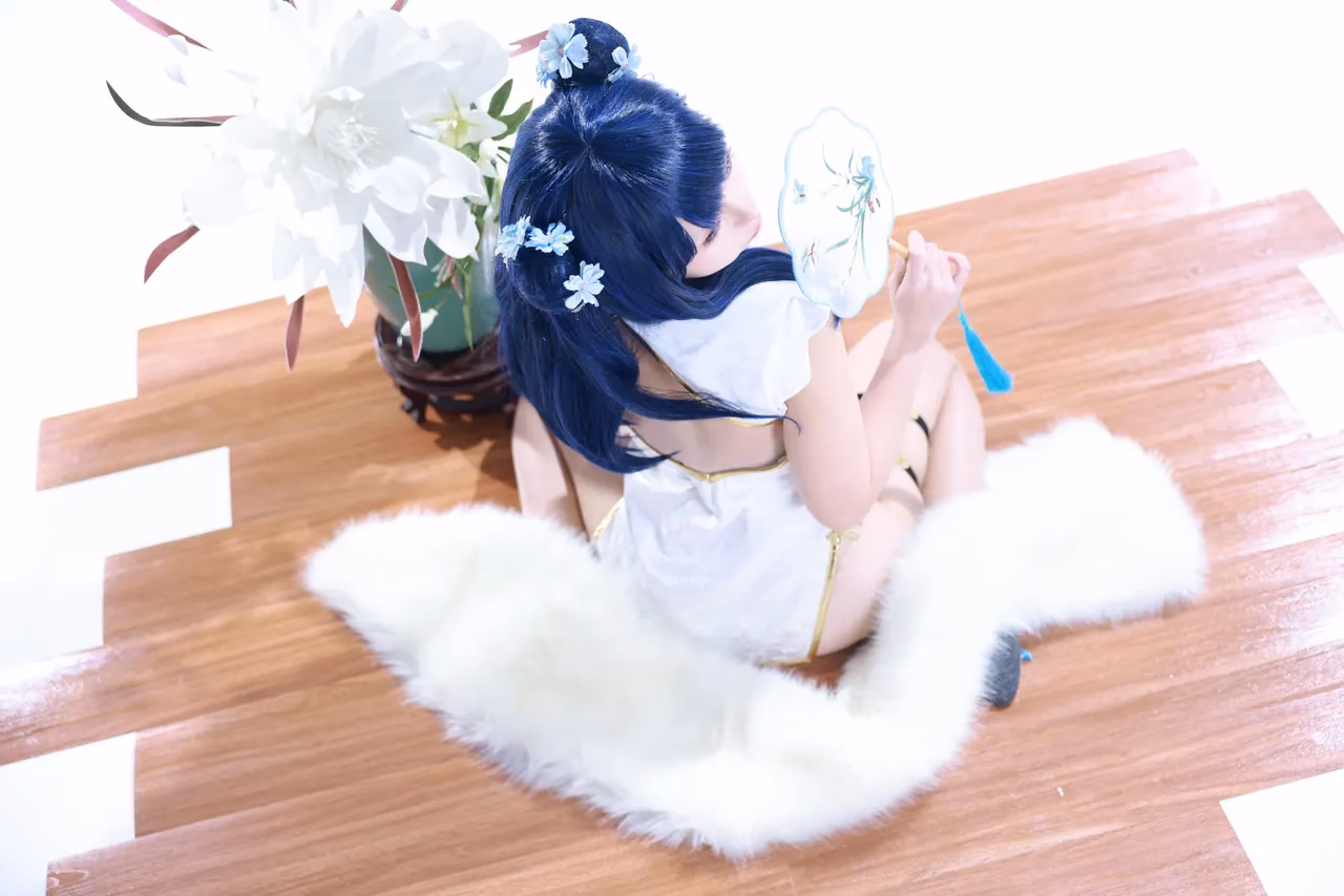 G44 wa Kizutsukanai as Rikka Takarada — cosplay photo 32 of 34
