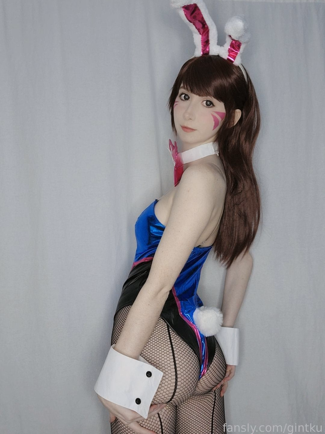 Gintku as D.Va — cosplay photo 9 of 85