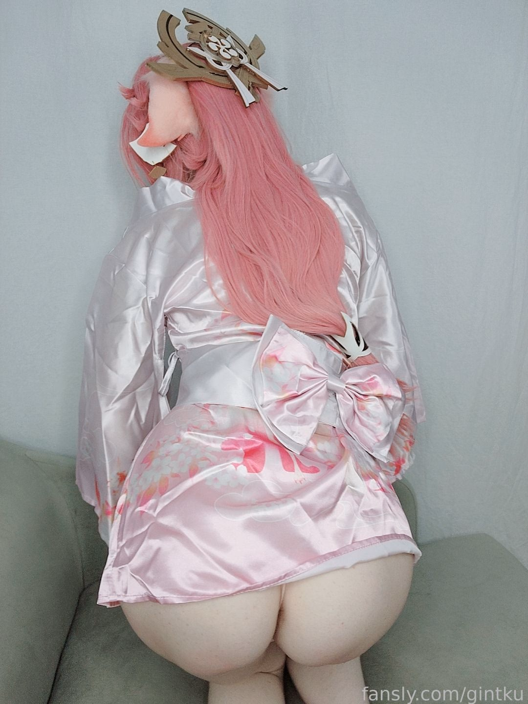 Gintku as Yae Miko — cosplay photo 17 of 27
