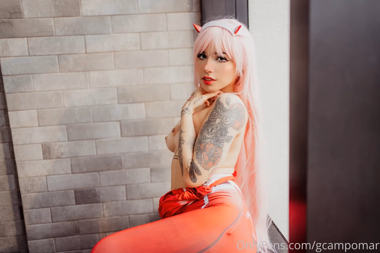 Giovanna Campomar as Zero Two — cosplay photo 10 of 14