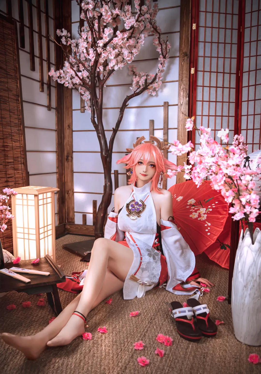 Glucose as Yae Miko — cosplay photo 3 of 13