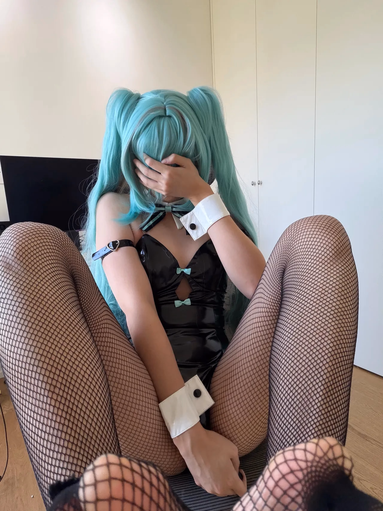 Green Chacha as Hatsune Miku — cosplay photo 22 of 80