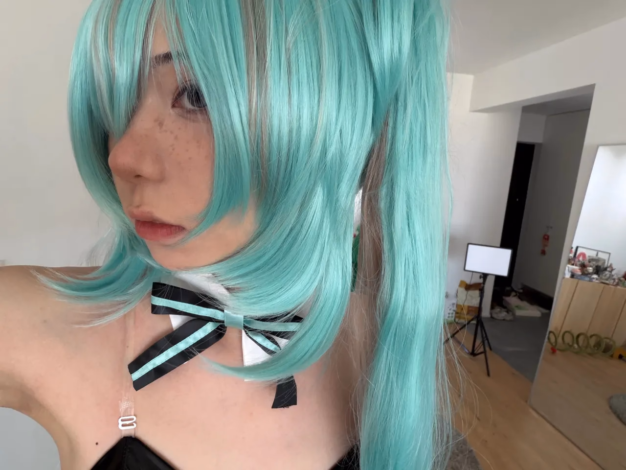 Green Chacha as Hatsune Miku — cosplay photo 40 of 80