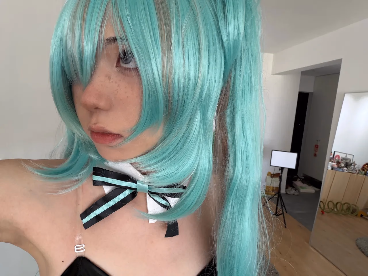 Green Chacha as Hatsune Miku — cosplay photo 41 of 80