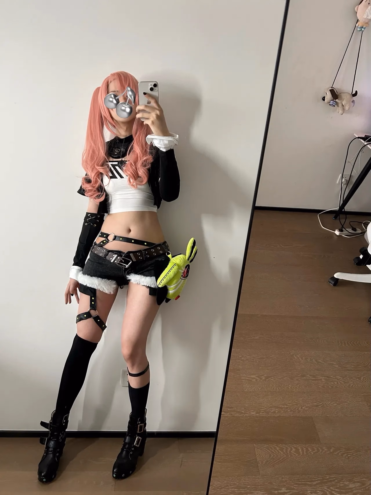 Green Chacha as Nicole Demara — cosplay photo 11 of 24