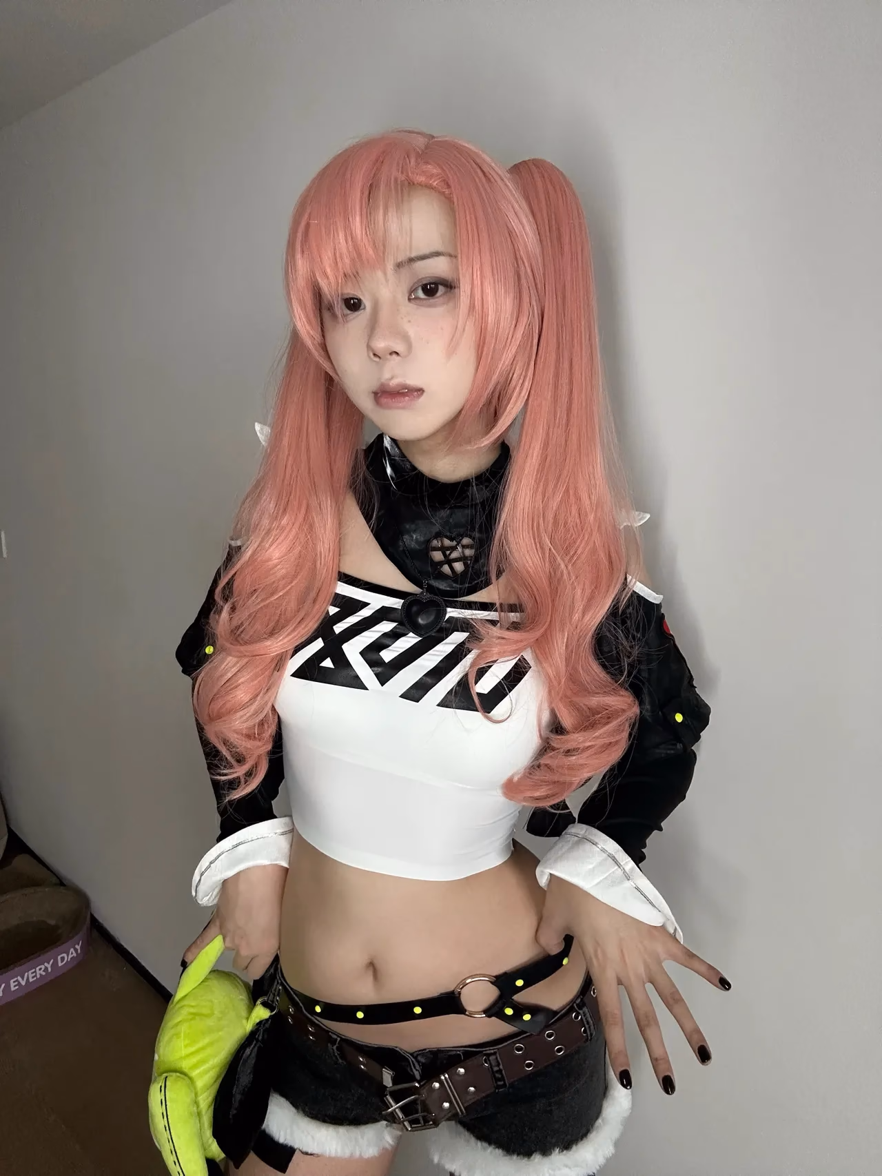 Green Chacha as Nicole Demara — cosplay photo 2 of 24