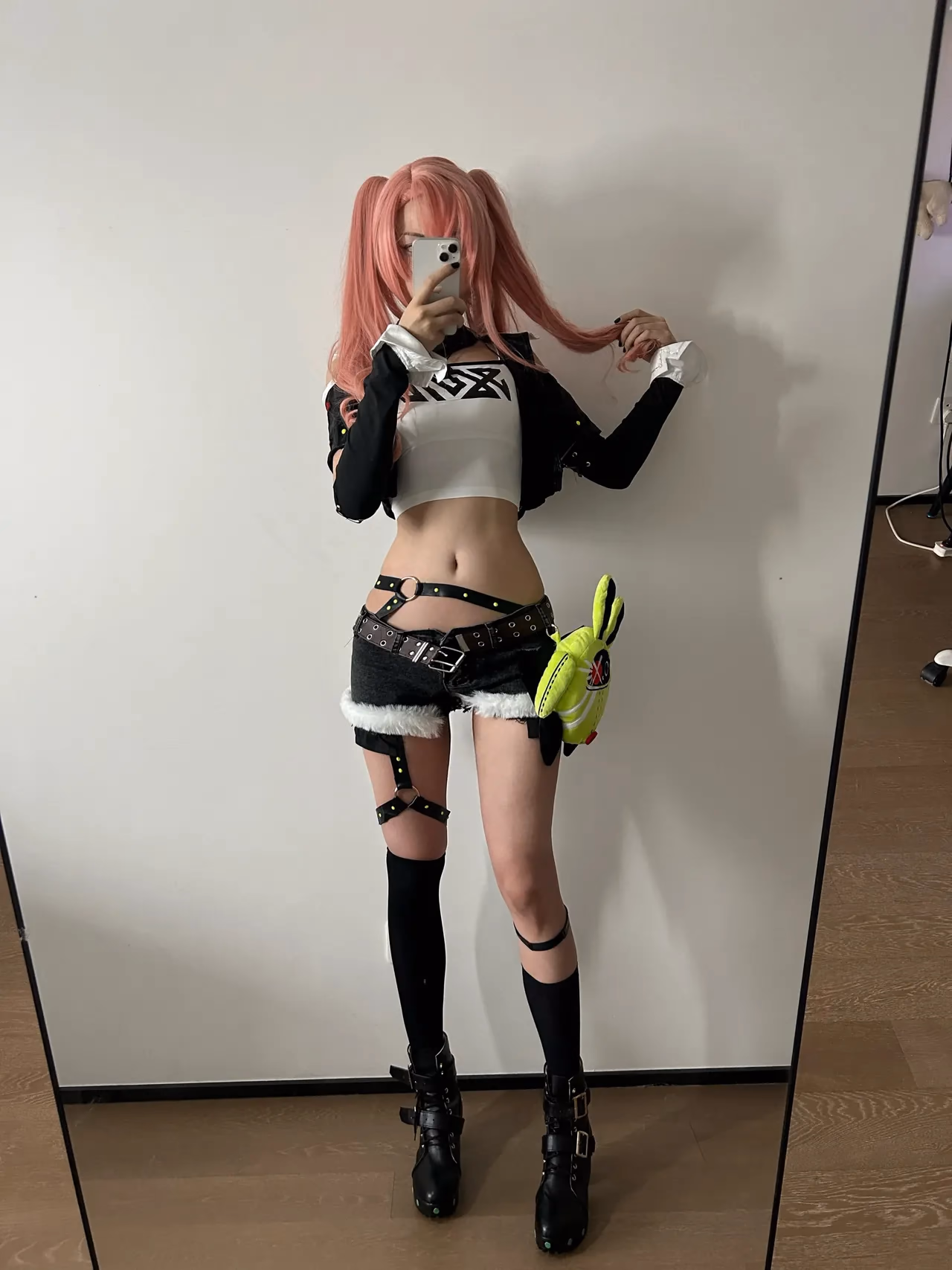 Green Chacha as Nicole Demara — cosplay photo 8 of 24