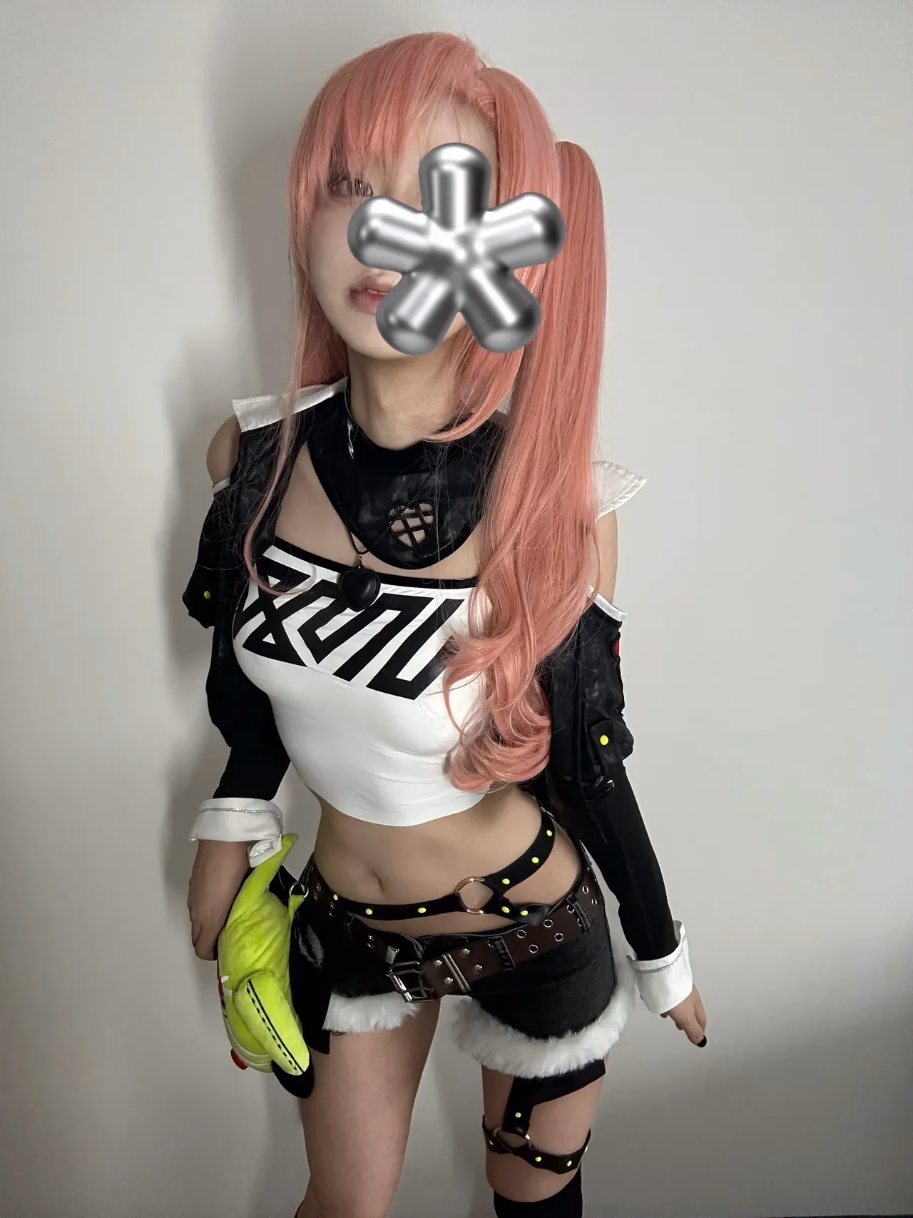 Green Chacha as Nicole Demara — cosplay photo 9 of 24
