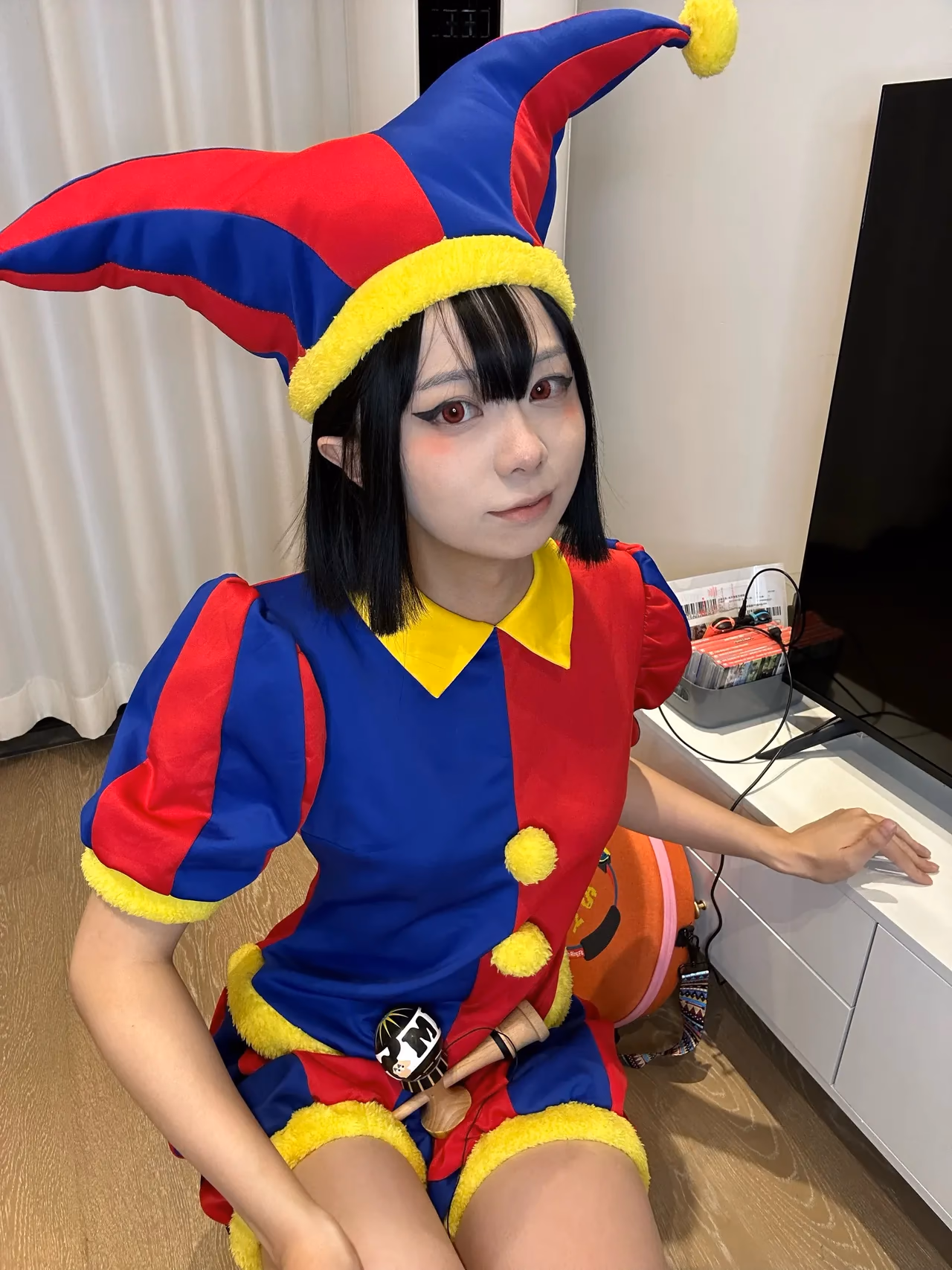 Green Chacha as Pomni — cosplay photo 7 of 38