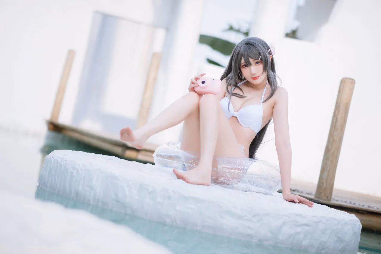 Guaxichan as Mai Sakurajima — cosplay photo 8 of 28