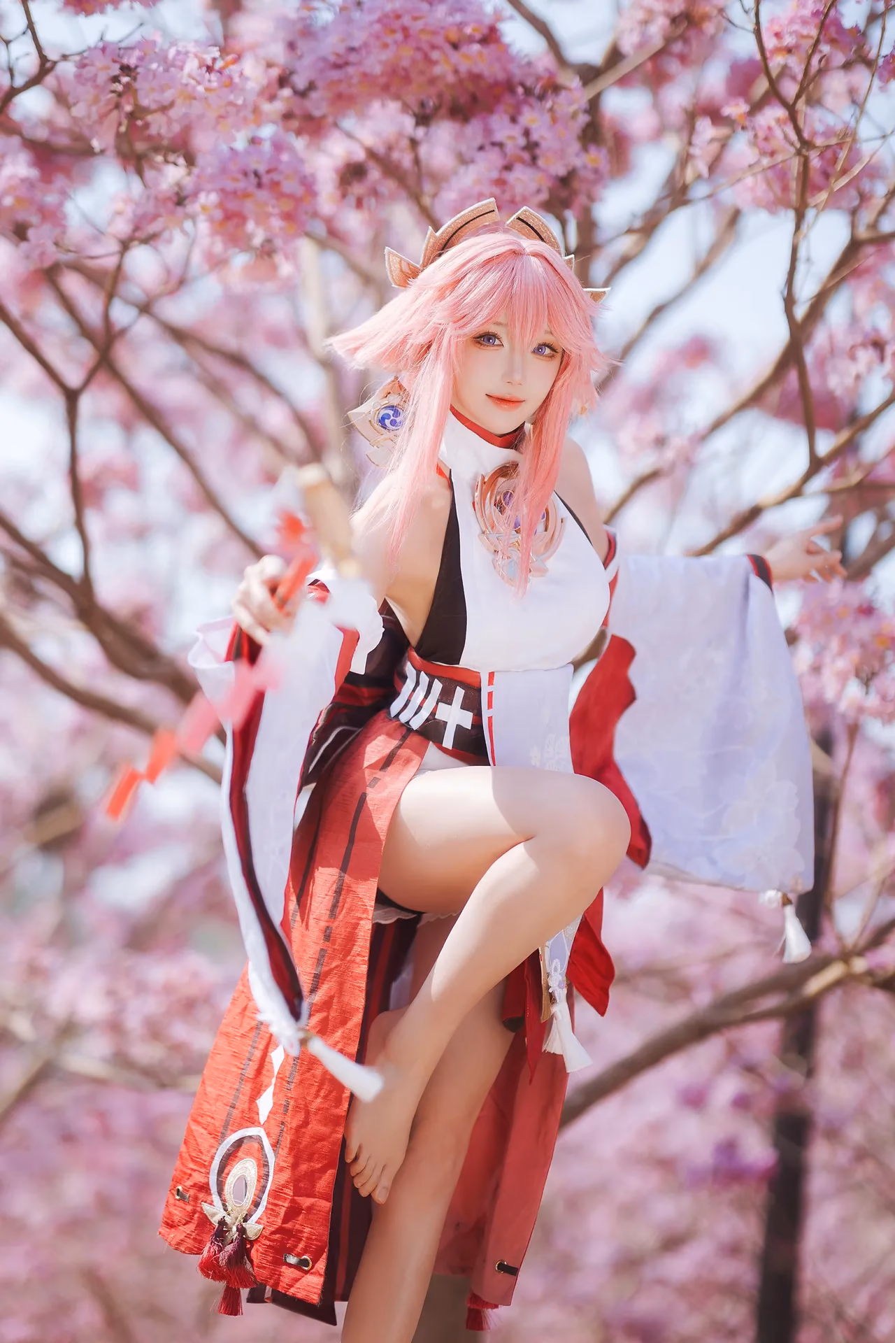 Guaxichan as Yae Miko — cosplay photo 4 of 20