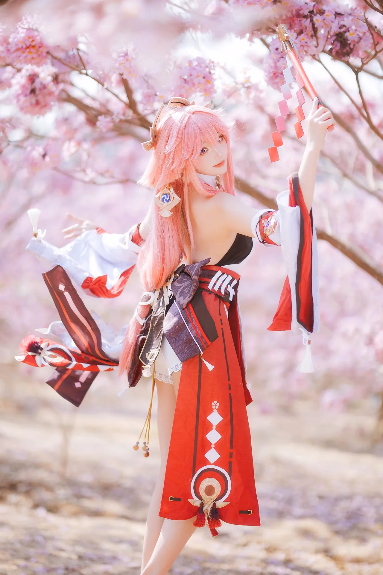 Guaxichan as Yae Miko — cosplay photo 7 of 20