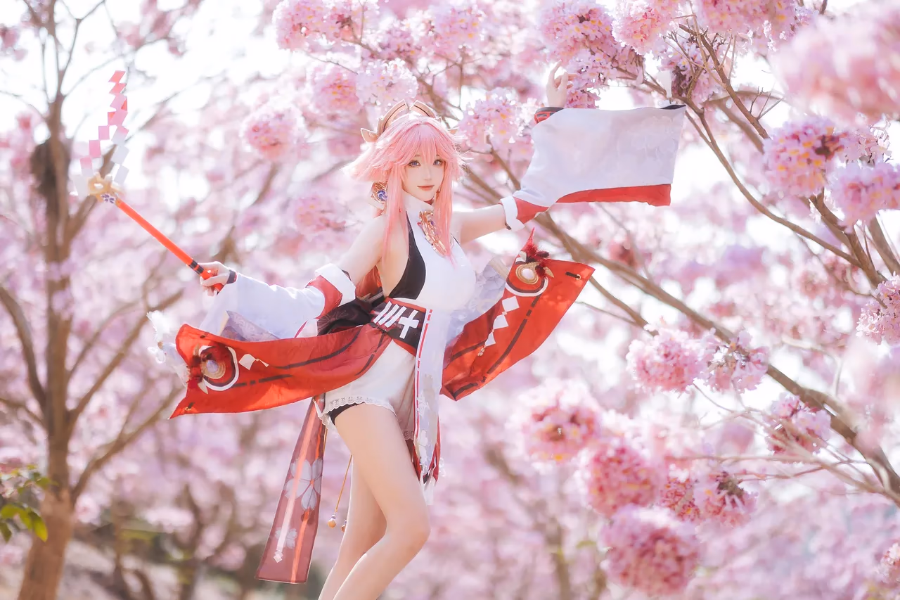 Guaxichan as Yae Miko — cosplay photo 8 of 20