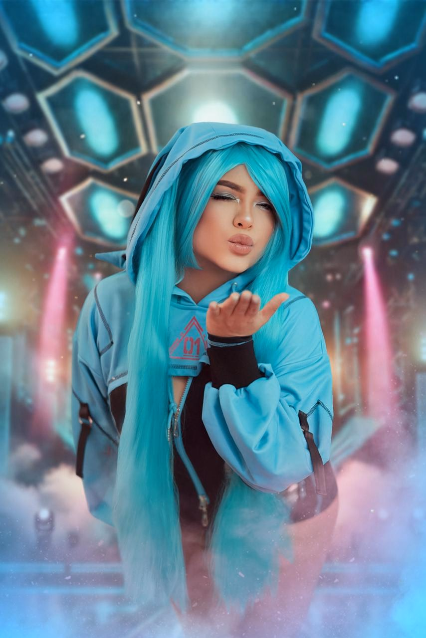 GundamChick as Hatsune Miku — cosplay photo 4 of 7