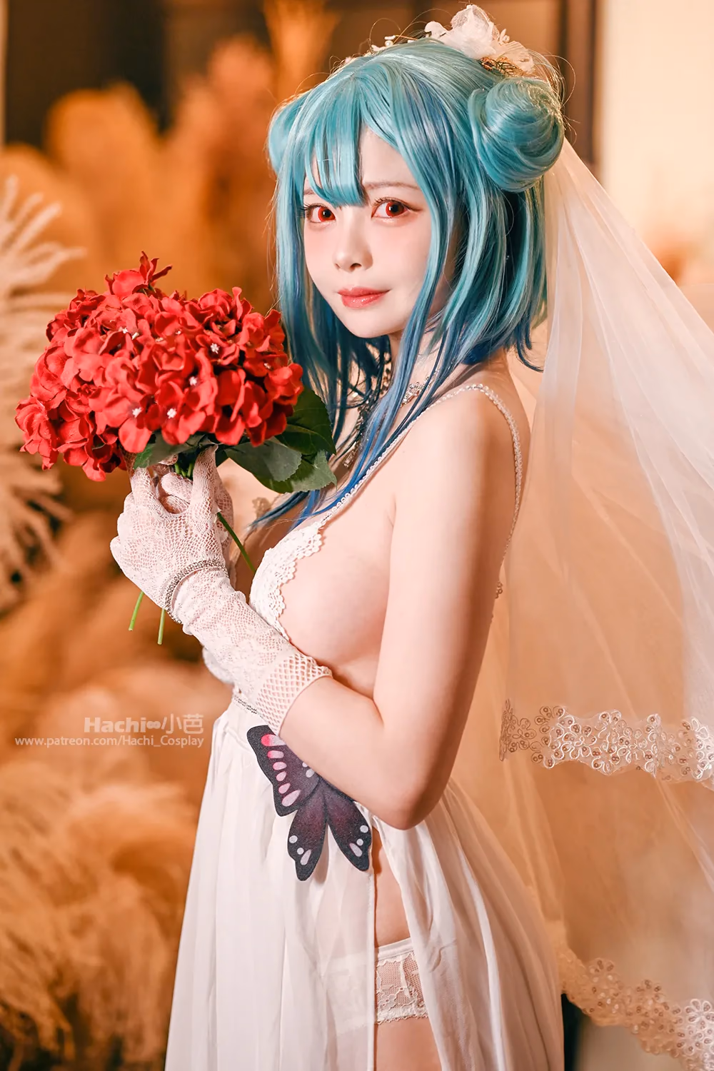 Hachi as Uruha Rushia — cosplay photo 4 of 15
