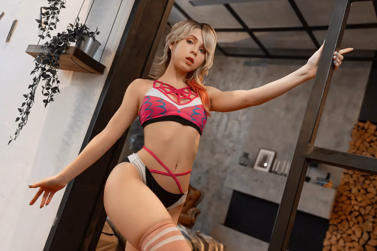 Hackee as Gwen Stacy — cosplay photo 22 of 70