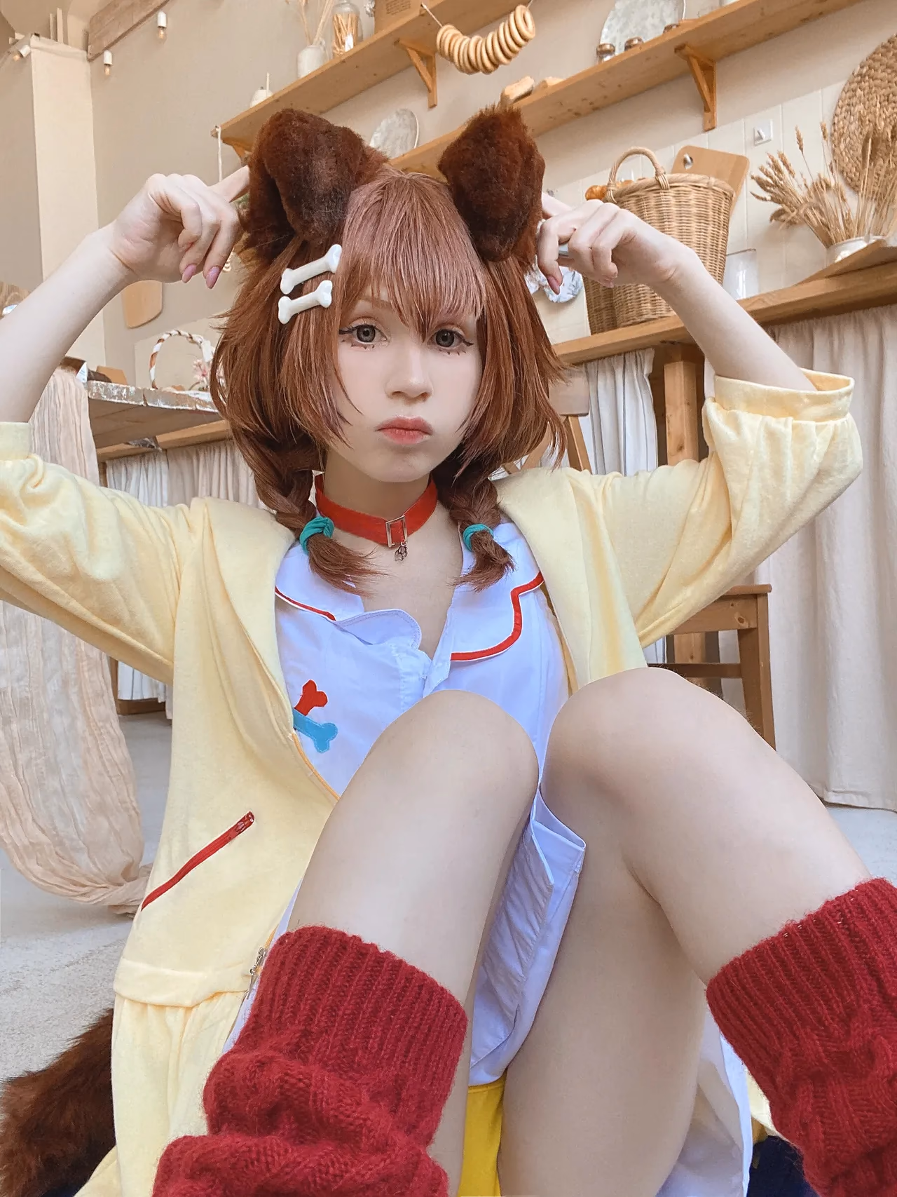 Hackee as Inugami Korone — cosplay photo 12 of 85