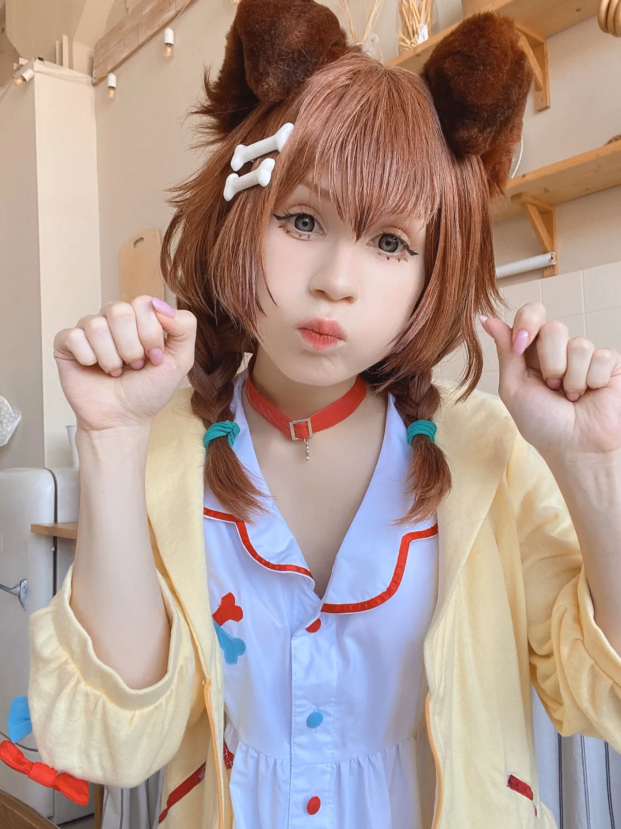 Hackee as Inugami Korone — cosplay photo 16 of 85