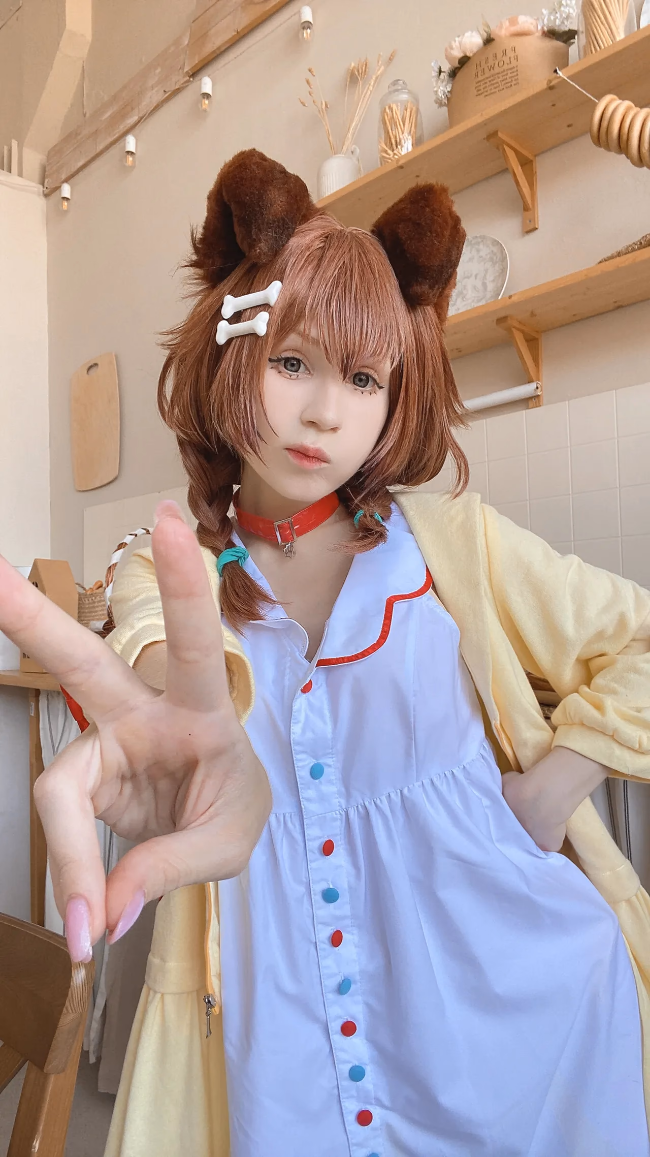 Hackee as Inugami Korone — cosplay photo 17 of 85