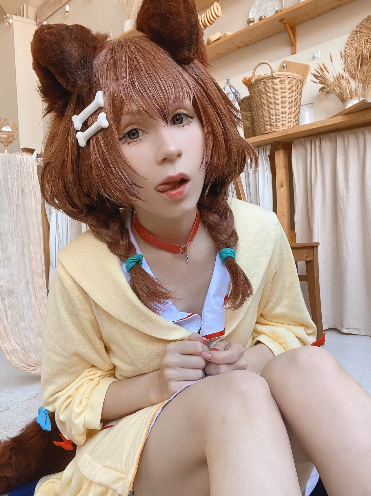 Hackee as Inugami Korone — cosplay photo 19 of 85