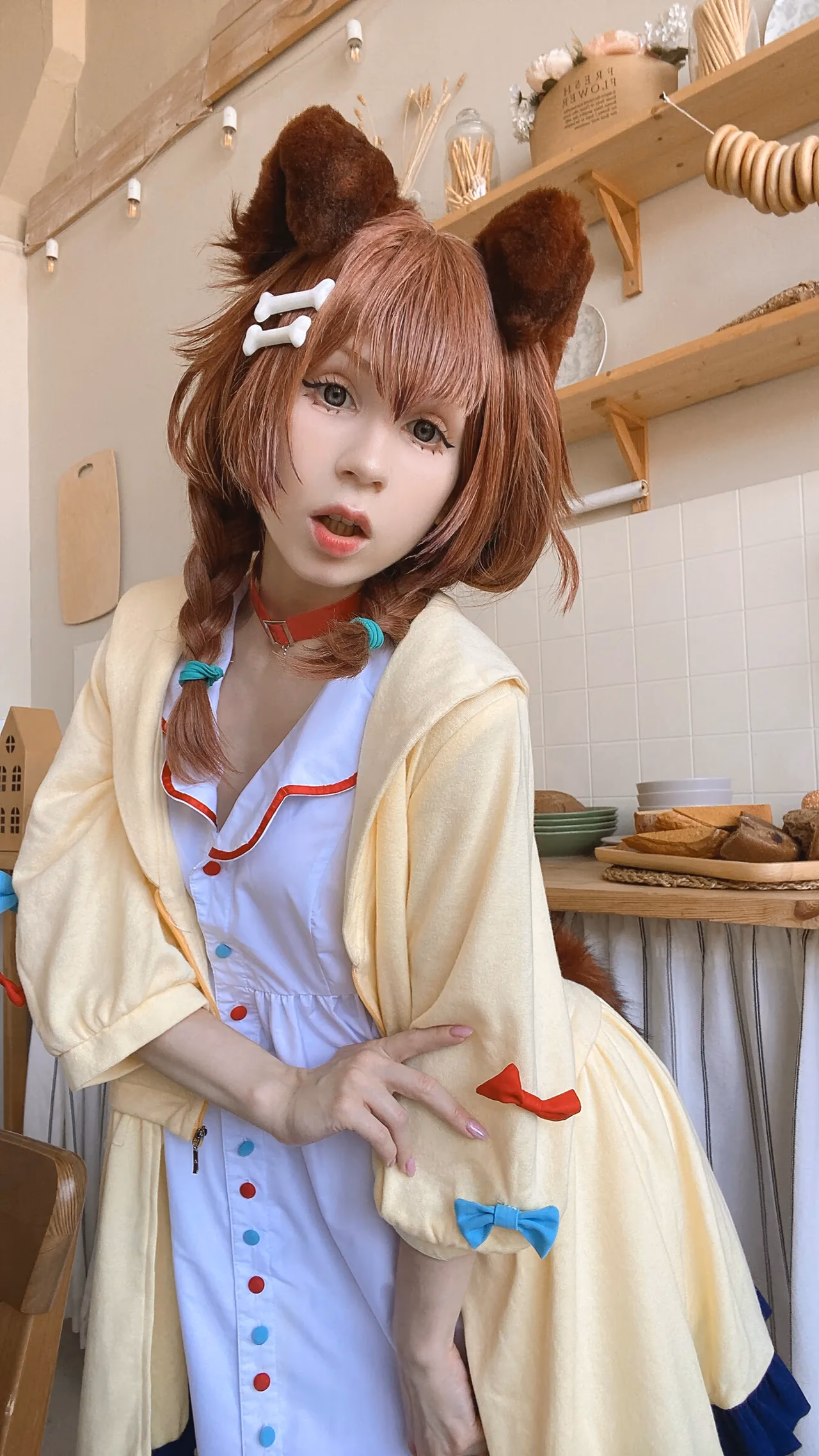 Hackee as Inugami Korone — cosplay photo 20 of 85