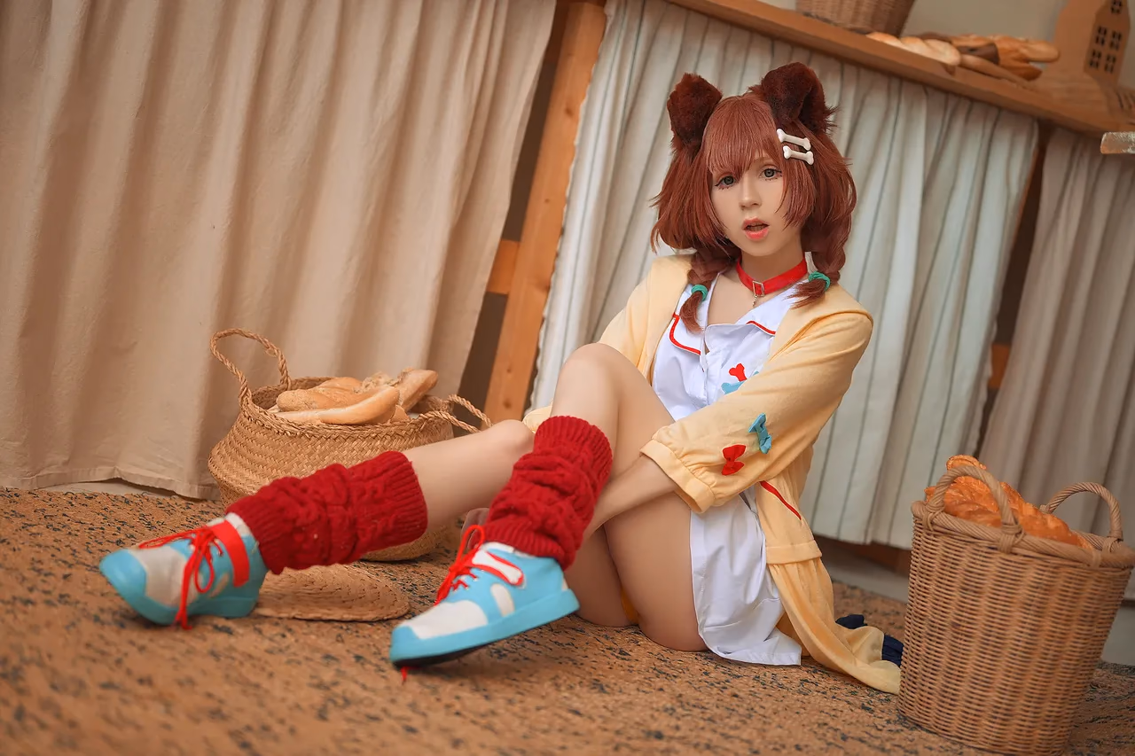 Hackee as Inugami Korone — cosplay photo 7 of 85