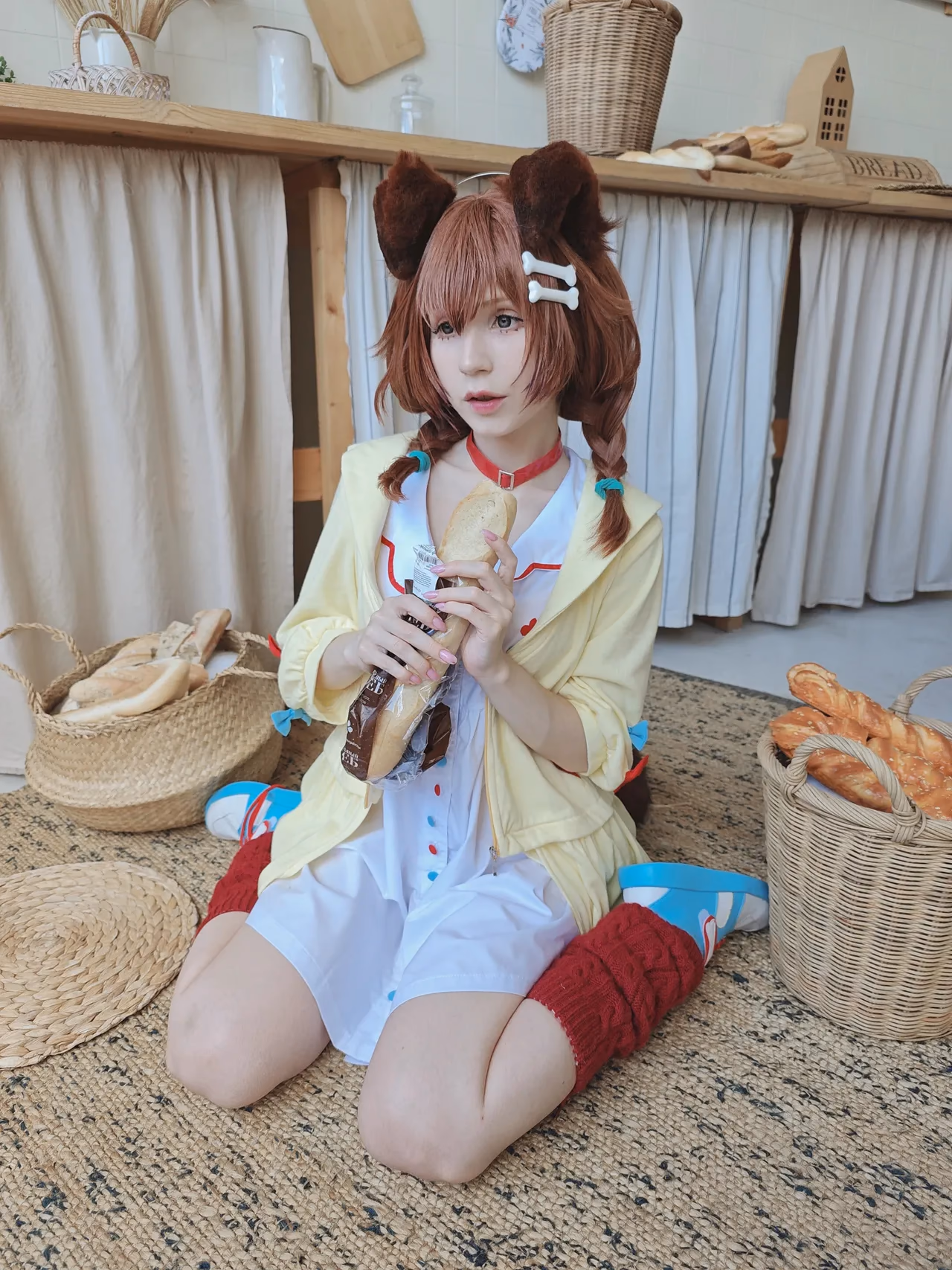 Hackee as Inugami Korone — cosplay photo 8 of 85