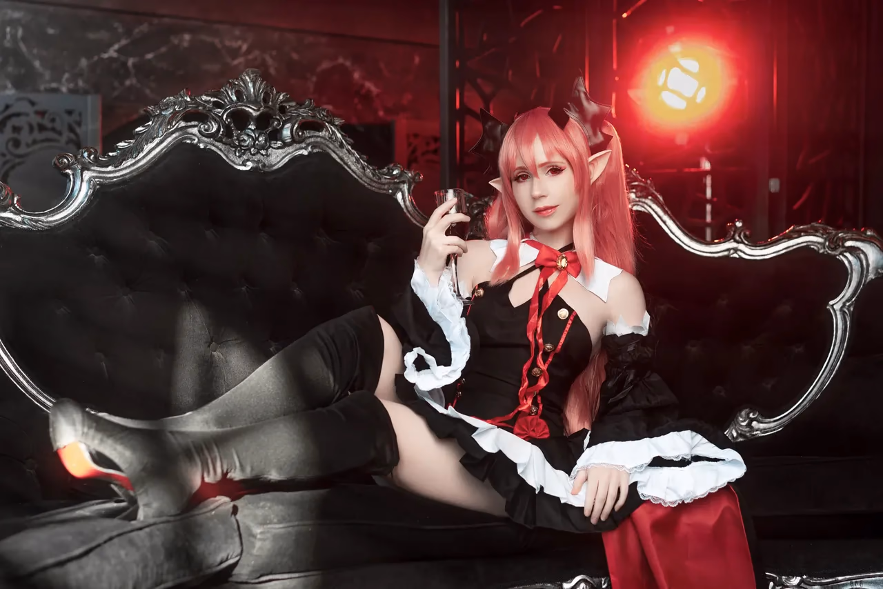 Hackee as Krul Tepes — cosplay photo 5 of 20
