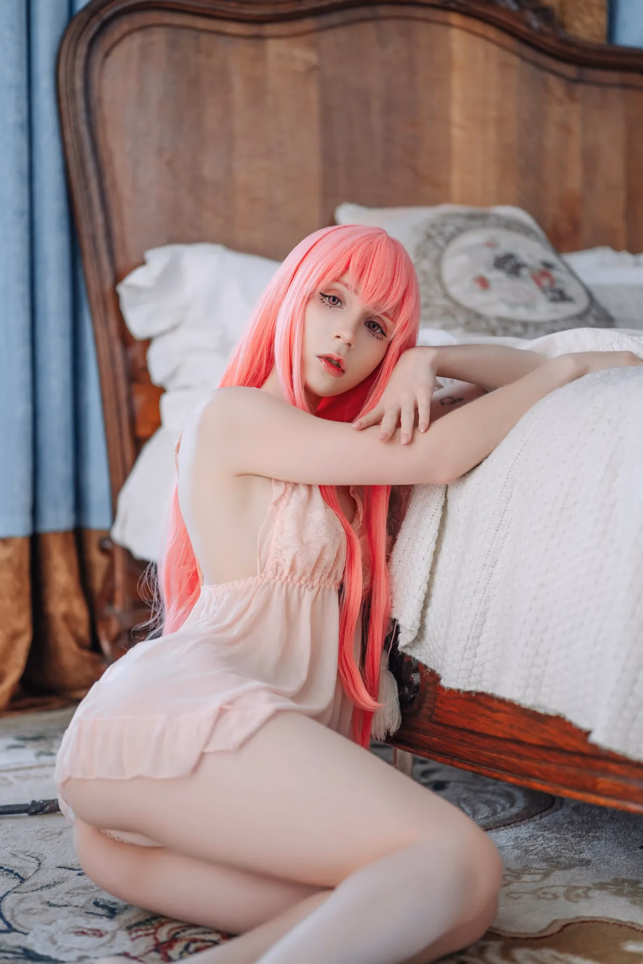 Hackee as Louise Francoise — cosplay photo 49 of 68