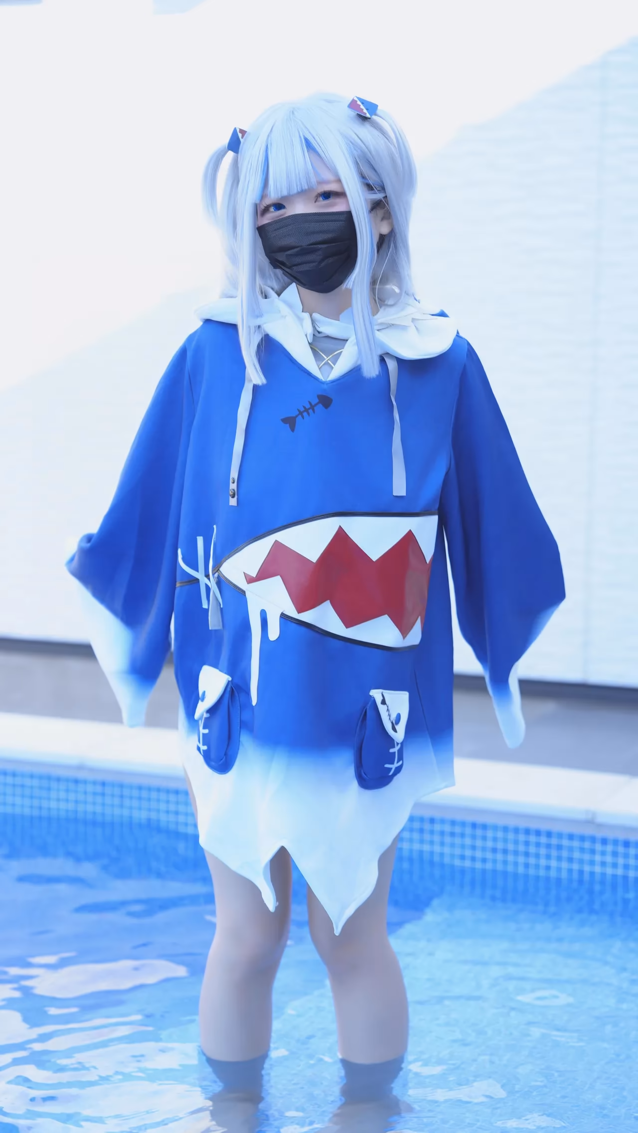 Hamu as Gawr Gura — cosplay photo 29 of 111