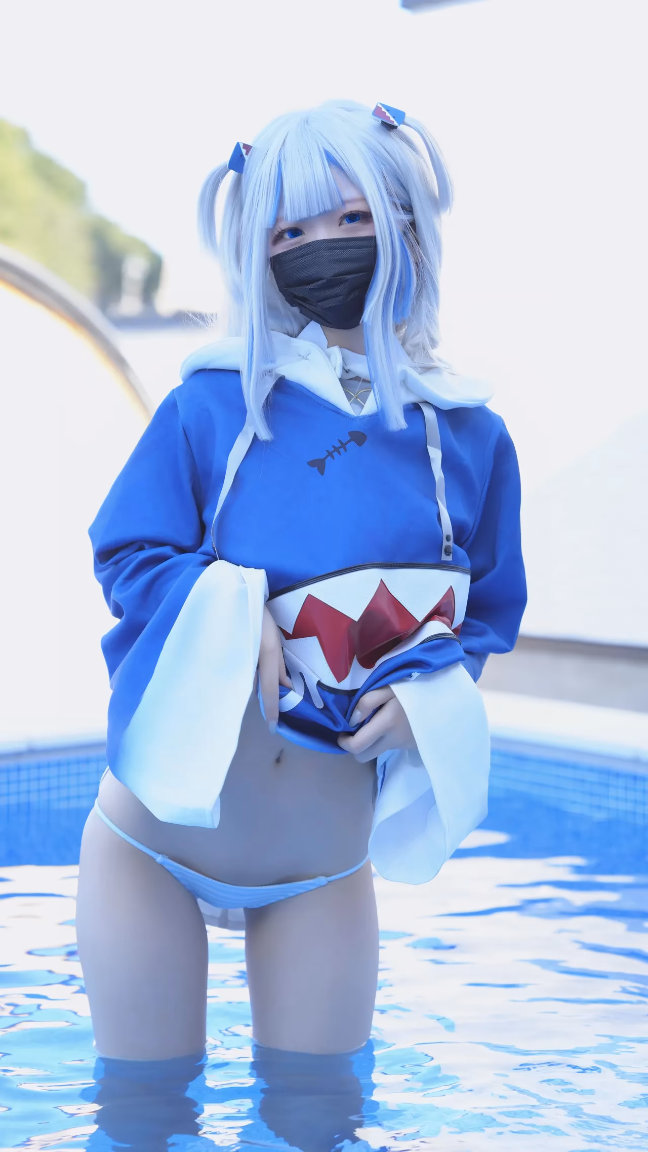 Hamu as Gawr Gura — cosplay photo 33 of 111