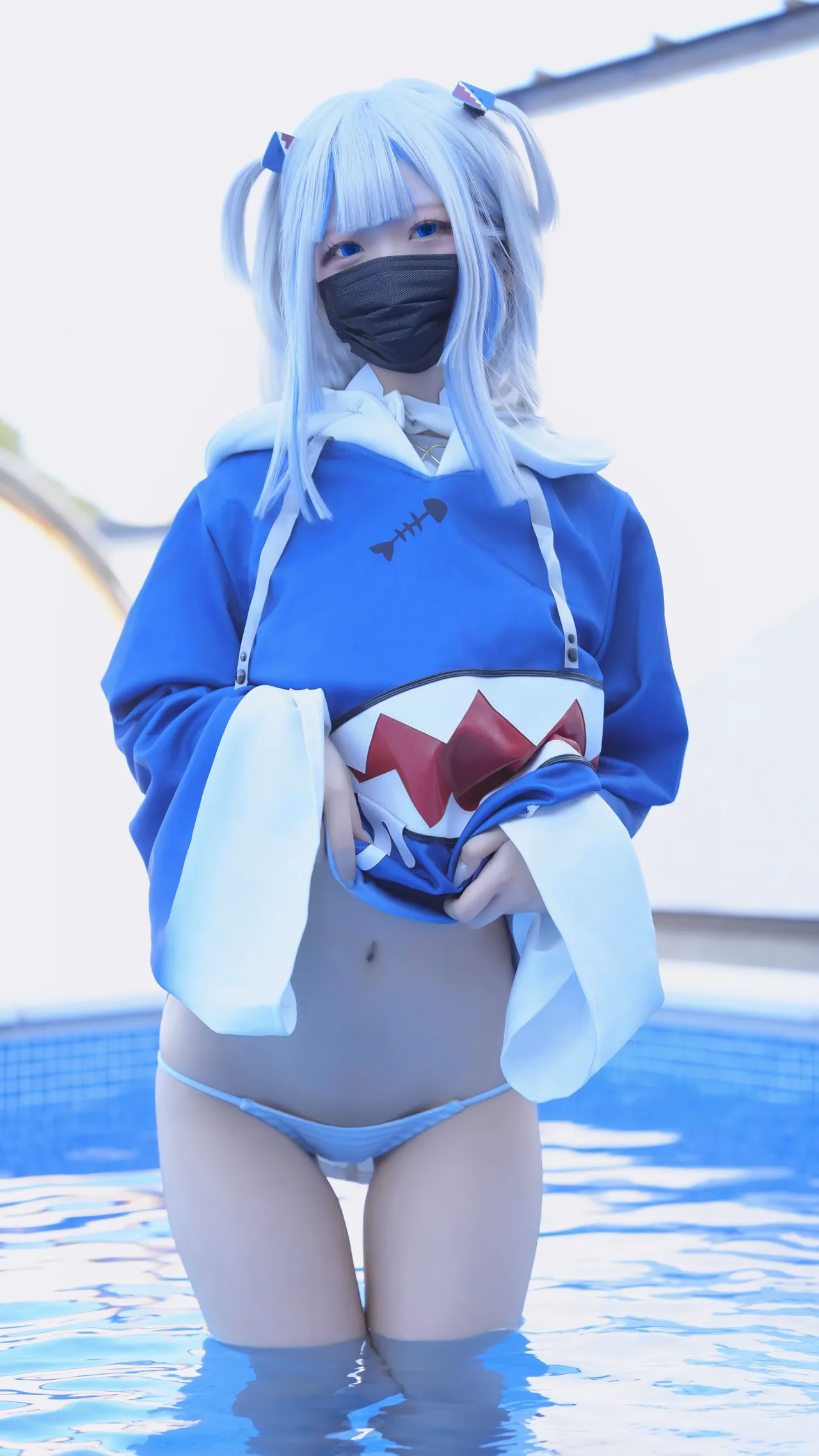 Hamu as Gawr Gura — cosplay photo 35 of 111