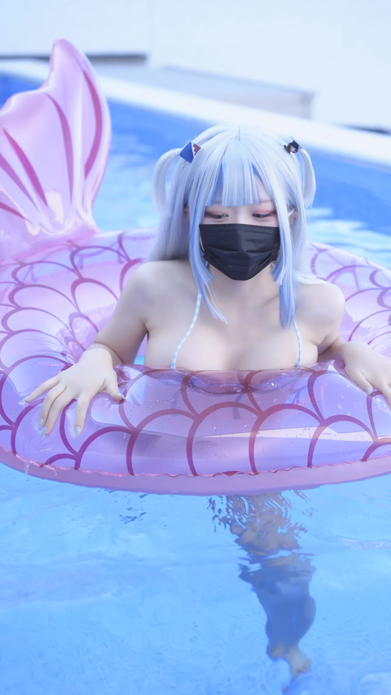Hamu as Gawr Gura — cosplay photo 75 of 111