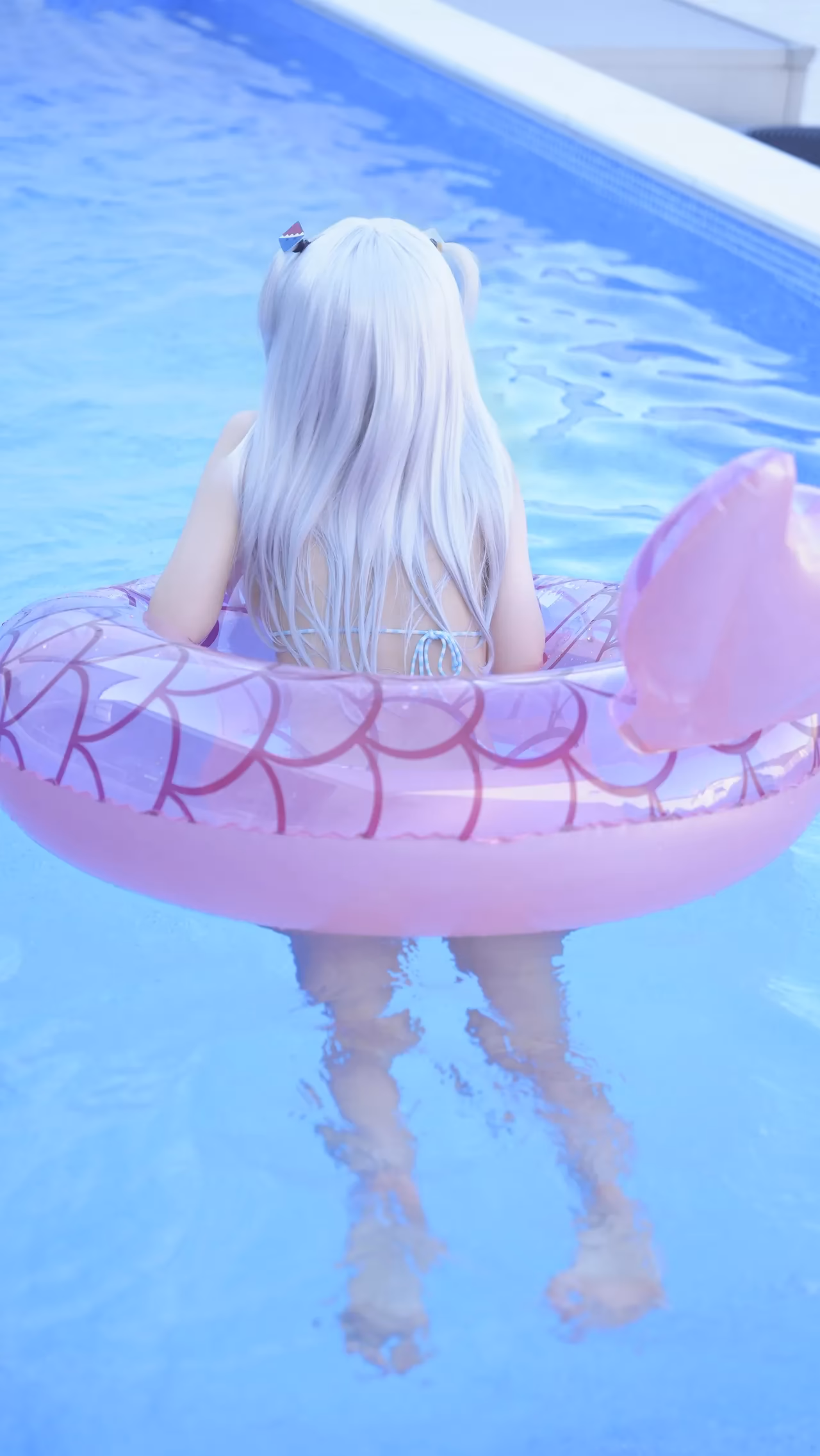 Hamu as Gawr Gura — cosplay photo 79 of 111