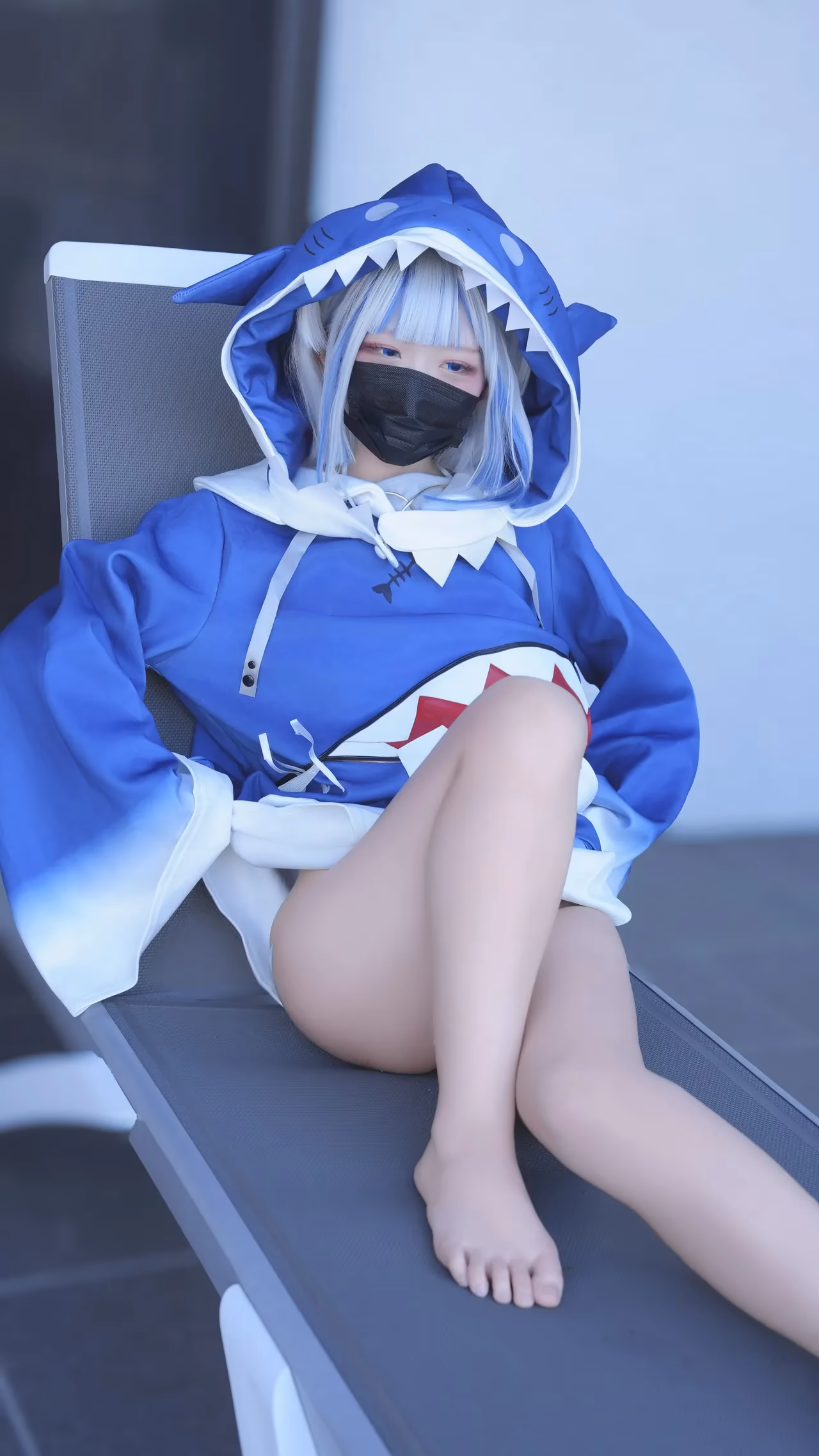 Hamu as Gawr Gura — cosplay photo 81 of 111
