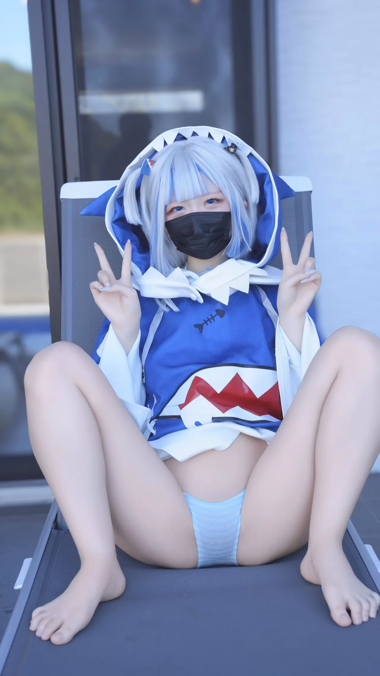 Hamu as Gawr Gura — cosplay photo 85 of 111